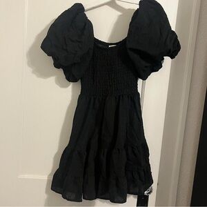 Fashion Brand Compant Black Dot Picnic Mini Dress with puff sleeves